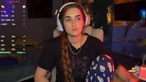 Queen of Pain online show from 10/31/25, 01:01