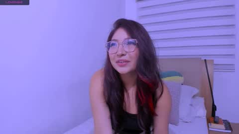 Snapshot of pscis_69 chatting on 10/24/25, 05:48 Mara online show from 10/24/25, 05:48