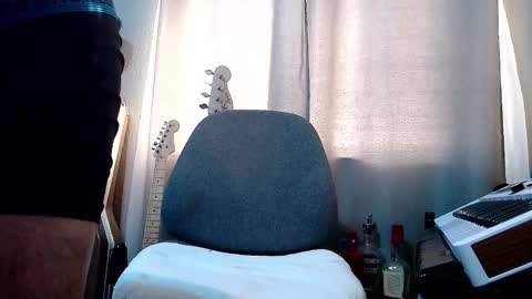 Snapshot of psilocipher chatting on 02/01/26, 09:13 Sk8wave online show from 02/01/26, 09:13