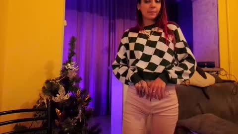 Snapshot of psyheya chatting on 12/31/24, 11:49 LUCY ----- online show from 12/31/24, 11:49