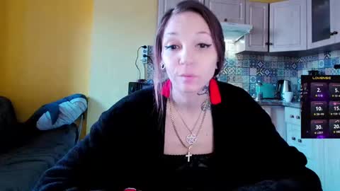 Snapshot of psyheya chatting on 02/08/25, 07:04 LUCY ----- online show from 02/08/25, 07:04