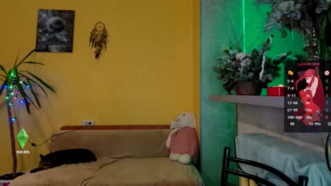 LUCY -----    online show from 12/16/25, 07:08