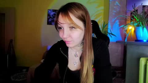 LUCY -----    online show from 05/01/26, 09:03