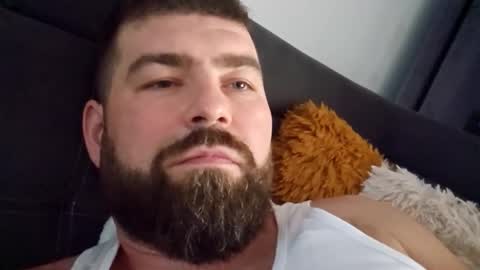 Snapshot of ptoku1985 chatting on 11/10/25, 12:37 ptoku1985 online show from 11/10/25, 12:37