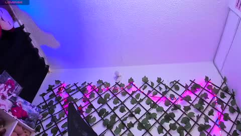 Snapshot of pucaa_ chatting on 01/27/25, 12:43 Emma Rico model indep online show from 01/27/25, 12:43