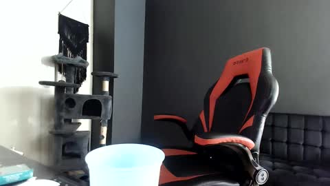 Krystle online show from 01/05/25, 02:27