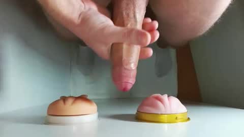 Snapshot of pude90 chatting on 09/29/25, 05:12 PuDe90 online show from 09/29/25, 05:12