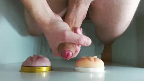 Snapshot of pude90 chatting on 11/25/25, 07:19 PuDe90 online show from 11/25/25, 07:19