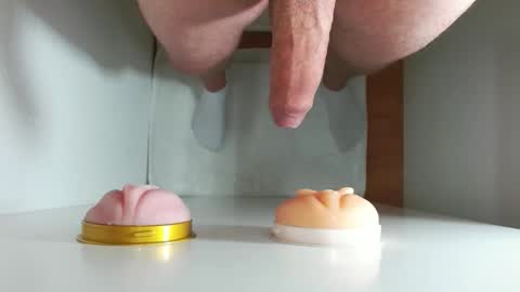 Snapshot of pude90 chatting on 02/25/26, 08:35 PuDe90 online show from 02/25/26, 08:35