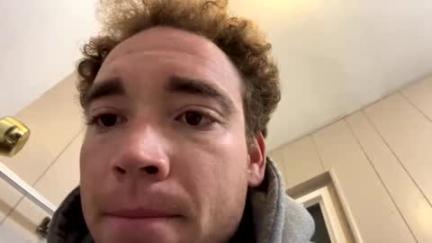 Snapshot of pufftropica chatting on 11/25/25, 08:25 pufftropica online show from 11/25/25, 08:25