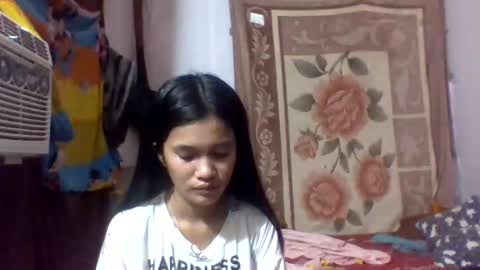 puki_hot online show from 10/03/25, 10:23