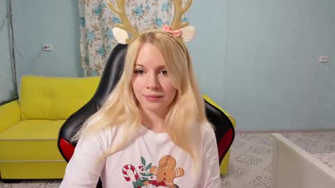 Victoria online show from 12/31/24, 03:01