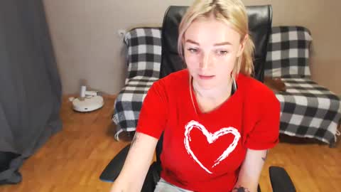 Snapshot of puma_ma chatting on 12/28/24, 03:26 Polly online show from 12/28/24, 03:26