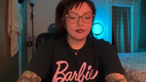 Snapshot of pumpkin_bunny chatting on 11/25/25, 01:49 Pumpkin bunny online show from 11/25/25, 01:49