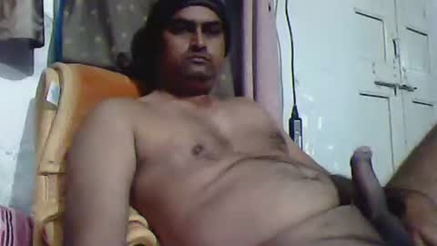 Snapshot of puneguyoncam chatting on 11/14/25, 02:27 puneguyoncam online show from 11/14/25, 02:27