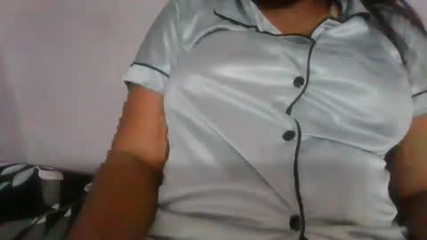 Snapshot of puneripiya chatting on 12/29/24, 05:01 sania 141414 online show from 12/29/24, 05:01