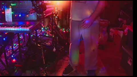 punkrunr083 online show from 05/05/26, 08:11