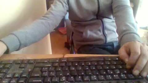 pup_y online show from 11/20/25, 03:34