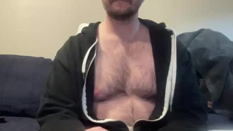 Snapshot of pure03 chatting on 11/27/25, 02:41 pure03 online show from 11/27/25, 02:41