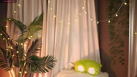 constant schedule Wednesday  Friday  Saturday  Sunday  The Rosemarie online show from 09/13/25, 05:40