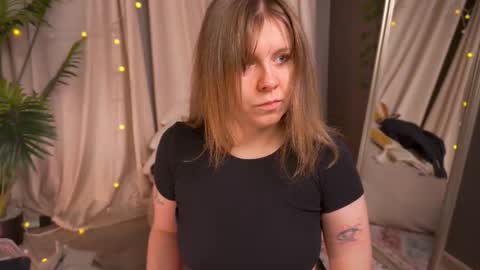 constant schedule Wednesday  Friday  Saturday  Sunday  The Rosemarie online show from 02/07/26, 05:55