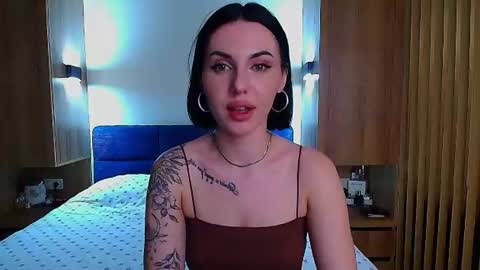 Snapshot of pure_temptation_j chatting on 07/18/26, 04:44 Julia online show from 07/18/26, 04:44
