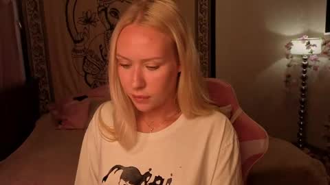 Megan online show from 08/03/26, 01:49