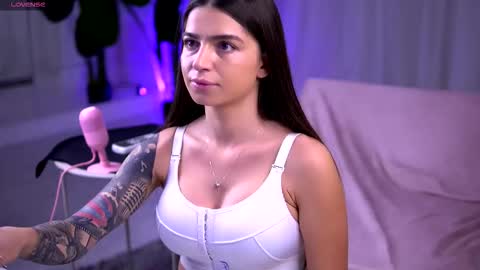 Emily online show from 10/24/25, 03:14