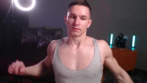 Snapshot of puremenshape chatting on 04/29/26, 05:33 puremenshape online show from 04/29/26, 05:33