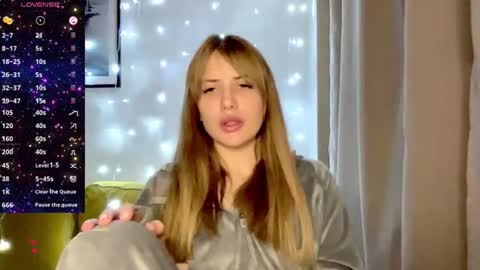 Snapshot of puremiraclealis chatting on 12/12/24, 08:43 Alicia online show from 12/12/24, 08:43