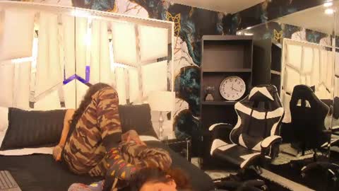 Snapshot of puretemptation_ chatting on 06/16/26, 01:30 Experienced guys online show from 06/16/26, 01:30