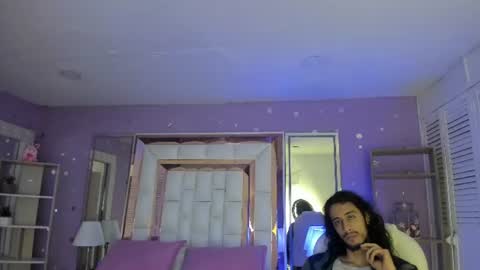 Snapshot of puretemptation_ chatting on 07/06/26, 01:41 Experienced guys online show from 07/06/26, 01:41