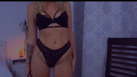 Isabelle online show from 09/12/25, 04:07