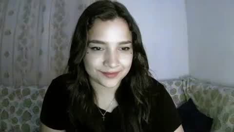 Snapshot of purple_23 chatting on 12/21/25, 07:26 Lizzy online show from 12/21/25, 07:26