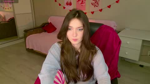 Snapshot of purple_averge chatting on 11/26/25, 05:41 Bella online show from 11/26/25, 05:41