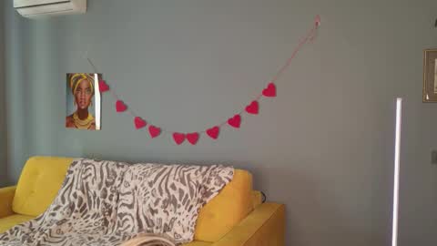 Bella online show from 03/12/26, 05:46