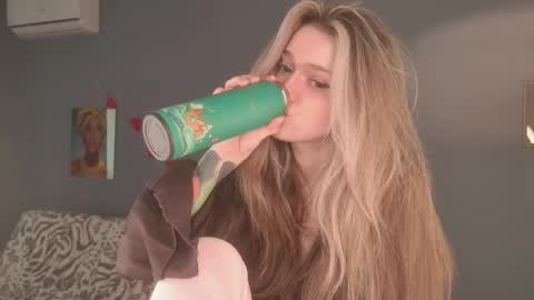 Bella online show from 03/27/26, 08:26