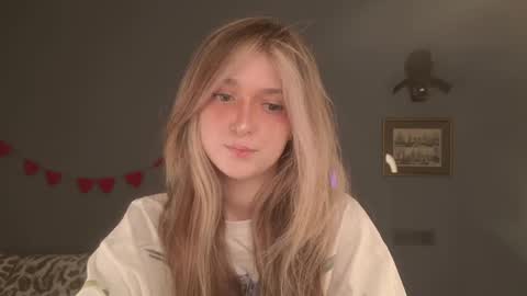 Bella online show from 04/03/26, 05:38