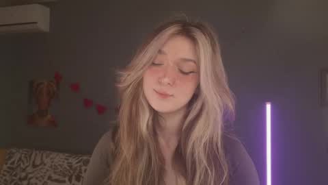 Bella online show from 04/14/26, 05:35