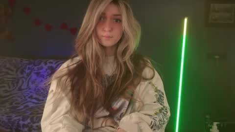 Bella online show from 04/15/26, 06:20