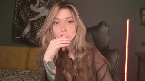 Bella online show from 06/01/26, 02:46