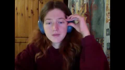 Snapshot of purple_cat55 chatting on 10/17/25, 08:28 purple_cat55 online show from 10/17/25, 08:28