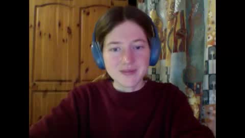 Snapshot of purple_cat55 chatting on 10/18/25, 09:21 purple_cat55 online show from 10/18/25, 09:21