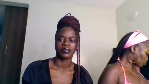 purple_honey1 online show from 05/04/26, 01:29