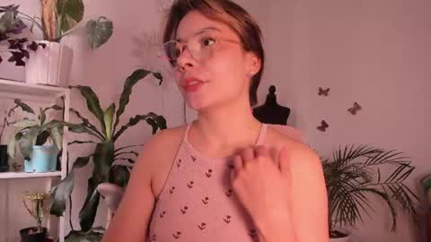 Snapshot of purple_opal chatting on 07/09/26, 06:12 Vero online from Tuesday to Sunday online show from 07/09/26, 06:12