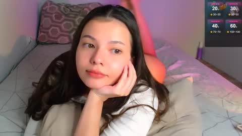 Carolyn online show from 10/23/25, 01:21