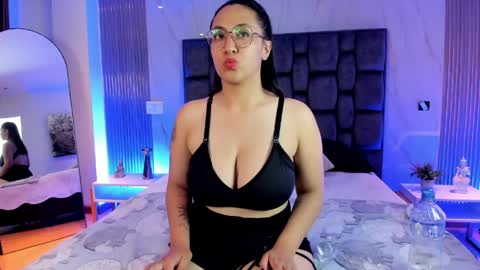 Karol online show from 05/27/26, 01:57