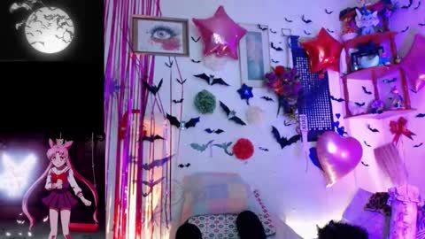 Snapshot of purplekattlyn chatting on 10/29/25, 04:26 purplekattlyn online show from 10/29/25, 04:26