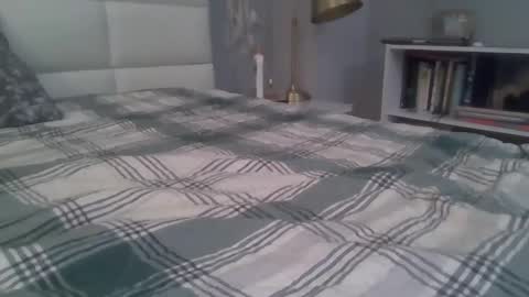 purplelotusgirl online show from 10/28/25, 07:27