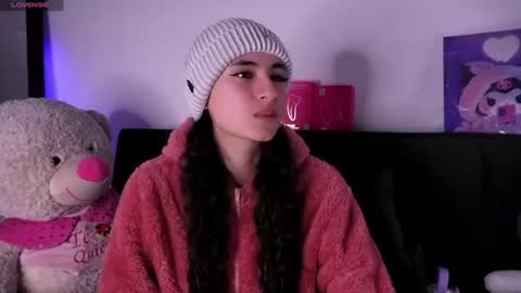 Snapshot of purplesnake_ chatting on 07/02/26, 01:27 Alynn online show from 07/02/26, 01:27